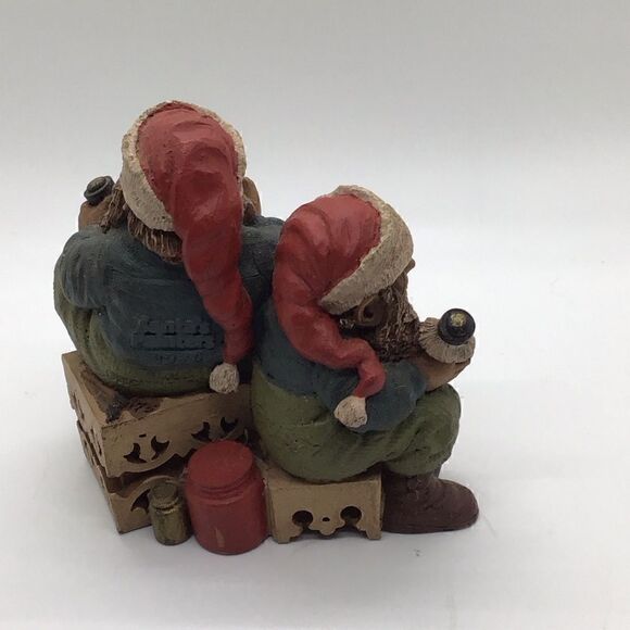 Cairn Studios Santa’s Painters Figurine - Picture 7 of 9